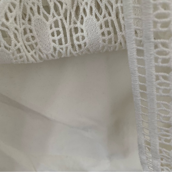 NWT Chicos White Crochet Skirt Size 12 - Picture 5 of 6